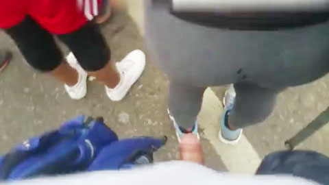 迷妹推荐--公共场所露出顶少妇屁股