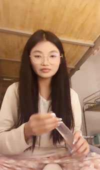 正宗校花萝莉学妹_清纯的小美女宿舍偷偷直播道具狂插自慰会害羞忍不住呻吟