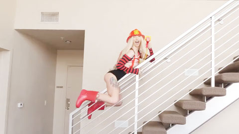 职业灭火女消防