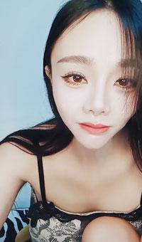 一笑倾心 引诱小弟弟的姐姐