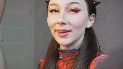 迷妹推荐--大妞挑战极品舌功，第一视角超近景口交卖力吃屌女上位销魂玩弄后入打桩