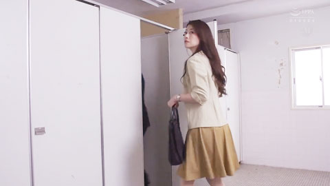 不行，还不能射...」在通勤电车上，一直在我耳边低语进行射精_002