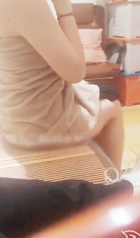 大哥送小孩回家_嫂子发照诱惑我_晚上过去她请吃“羊蛋”_两人各喝两瓶啤酒_借酒劲干了她两次_嫂子全程憋着声叫床_刺激爆表～