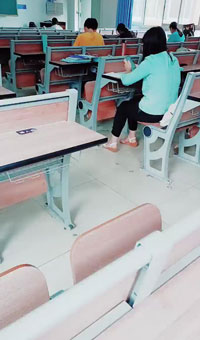 成都某大学，食堂，自习室，图书馆，宿舍，逼里跳蛋到处露，偷拍舍友内衣裤