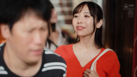 绝对不能让老婆知道我干了岳母并怀孕了！两天一夜的温泉旅行忘了自我猛烈中出 上羽绚__001