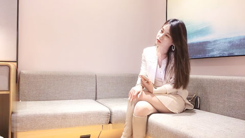 迷妹推荐--明星脸美女被小哥猛插淫蕩呻吟声连绵不断