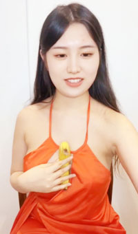 奶子超大骚舞楼梯间道具自慰喷水