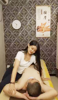 漂亮小少妇，一颦一笑风情无限，肤白貌美，这么骚勾引得大哥性趣盎然开干，激情刺激香艳