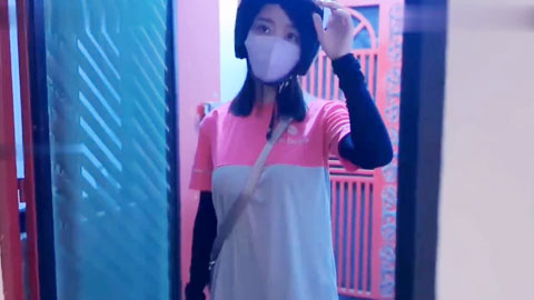 迷妹推荐--女外送员遇上了钱没带够的小白脸，他该怎么做才能付清这笔费用