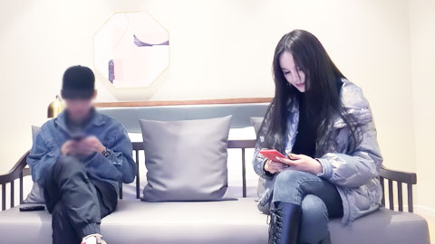 迷妹推荐--高价约出外围女，做到一半还吵架