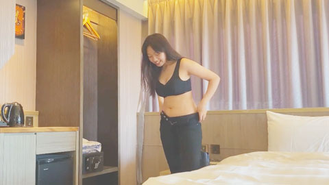 迷妹推荐--酒店约炮实力金主各种啪啪被干到求饶