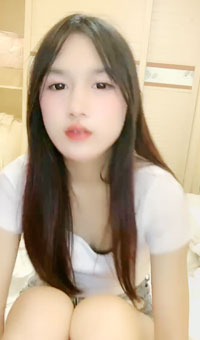 清纯女大生，还是很粉红的，刚下海就被干了无套啪啪！