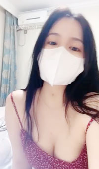 巨乳女神 00后小姐姐手指自慰喷水