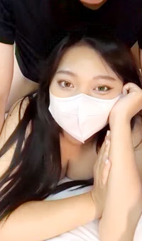 10万粉推女神 天台爆操 中出好爽