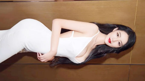 迷妹推荐--颜值女主播 曾经的叛逆美少女 现在微生活而奔波