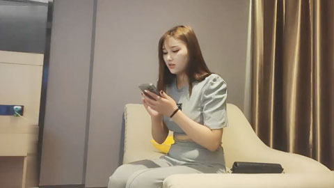 迷妹推荐--大胸外围，高跟裸体掰穴，小马云艳福不浅，后入啪啪乳浪翻滚