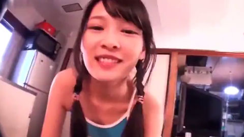 妹妹将哥哥摁在床上开撸