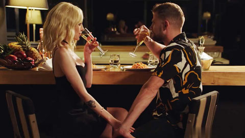 西餐厅撩回来了的美女