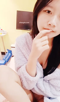 邻家女孩!_天然美乳纤瘦身材跳蛋狂震自慰_4