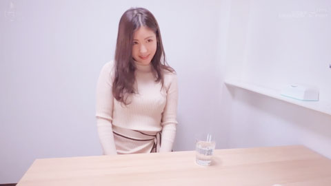 柜台小姐工作的冷酷妖艳女性忘我交缠性交