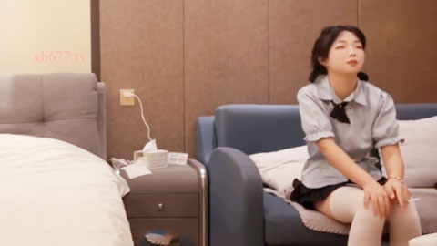 迷妹推荐--性格腼腆皮肤白嫩妹妹白虎嫩穴都要被干废  大哥感觉约到对手一样  小太妹太干感觉性欲低了点