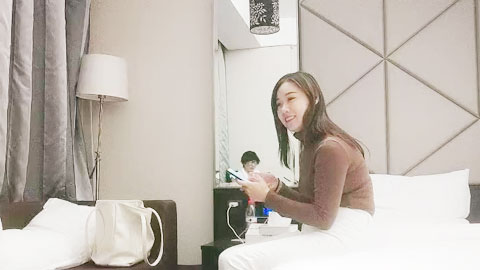 迷妹推荐-再约大奶小骚货