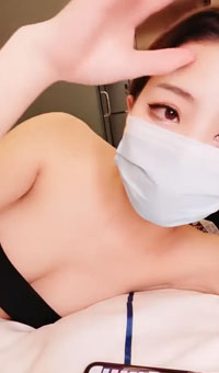 美艳气质少妇酒店直播，豹纹黑丝美腿，身材匀称苗条非常极品