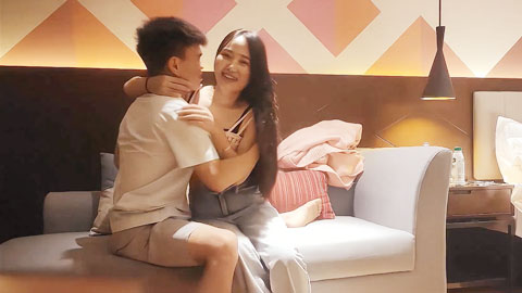 极品高端外围女神，风情万种俏佳人，爆操骚逼激情无限_cut_001