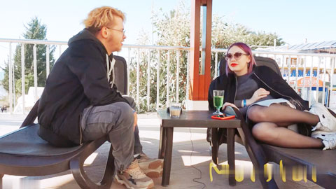 刚相亲就跑去开房