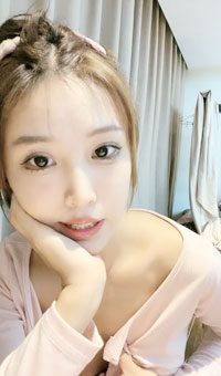 高颜值校花女神自慰高潮洗澡