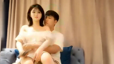 迷妹推荐--约了个短发白衣甜美萌妹啪啪掰穴骑乘猛操