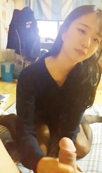 极品反差婊_轻素人极品美人被男友爆艹，特喜欢吃鸡，便吃还笑嘻嘻！