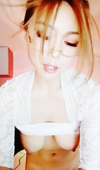 G奶魅惑女神 超然热舞~制服诱惑~扒穴自慰