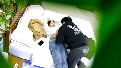 迷妹推荐--童颜巨乳反差婊_被男友当成性玩具暴力使用