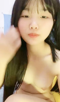 李佳琦 - 美到爆炸 超级嫩  道具自慰 (6)