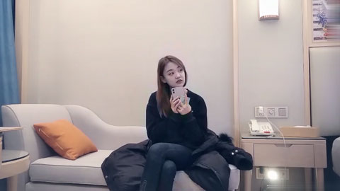 迷妹推荐--3000网约青春小萝莉，乖巧甜美惹人爱，沙发AV视角啪啪展示