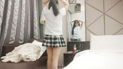 迷妹推荐--多种姿势狂操双马尾妹子