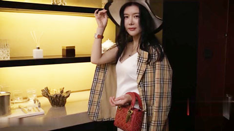 迷妹推荐--颜值美女顾美玲主演《美少妇勾引管家》