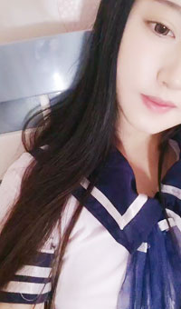 想要好爸爸抱抱