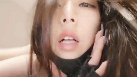 【淫荡骚货】受不了，爸爸操我，