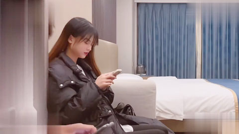 迷妹推荐--酒店3000元约操大学生兼职外围，软萌乖巧，白嫩翘臀