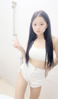 哇！这个嫩炸了啊~童颜美乳~皮都撸破了~