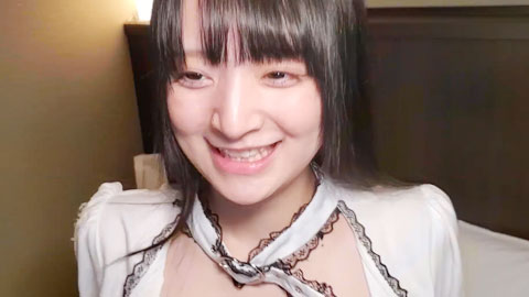 这个女孩很可爱! 美丽的皮肤，美丽的腿，美丽的大奶子和美丽的脸蛋-1