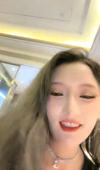 人间水蜜桃 和姐妹一起共享一个小哥哥