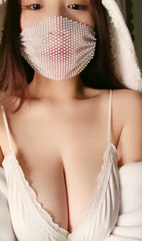 嫩乳一手握不下