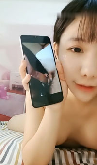 性感模特直播大秀极品美臀，鲍鱼肥逼非常紧致吸精能力十足，奶头又长又大口感一流